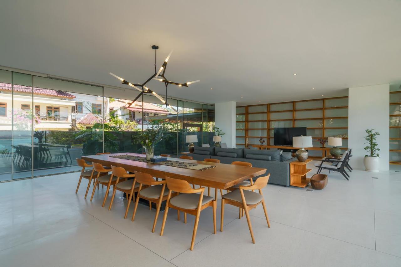 Beyond The Sea - Luxe Sea View Villa In Jimbaran ภายนอก รูปภาพ