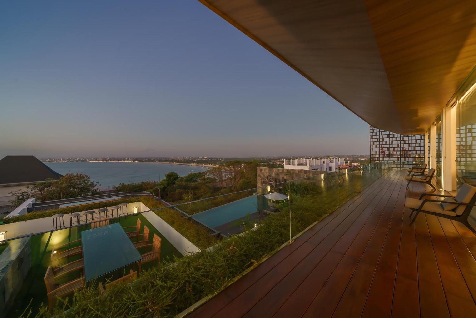 Beyond The Sea - Luxe Sea View Villa In Jimbaran ภายนอก รูปภาพ