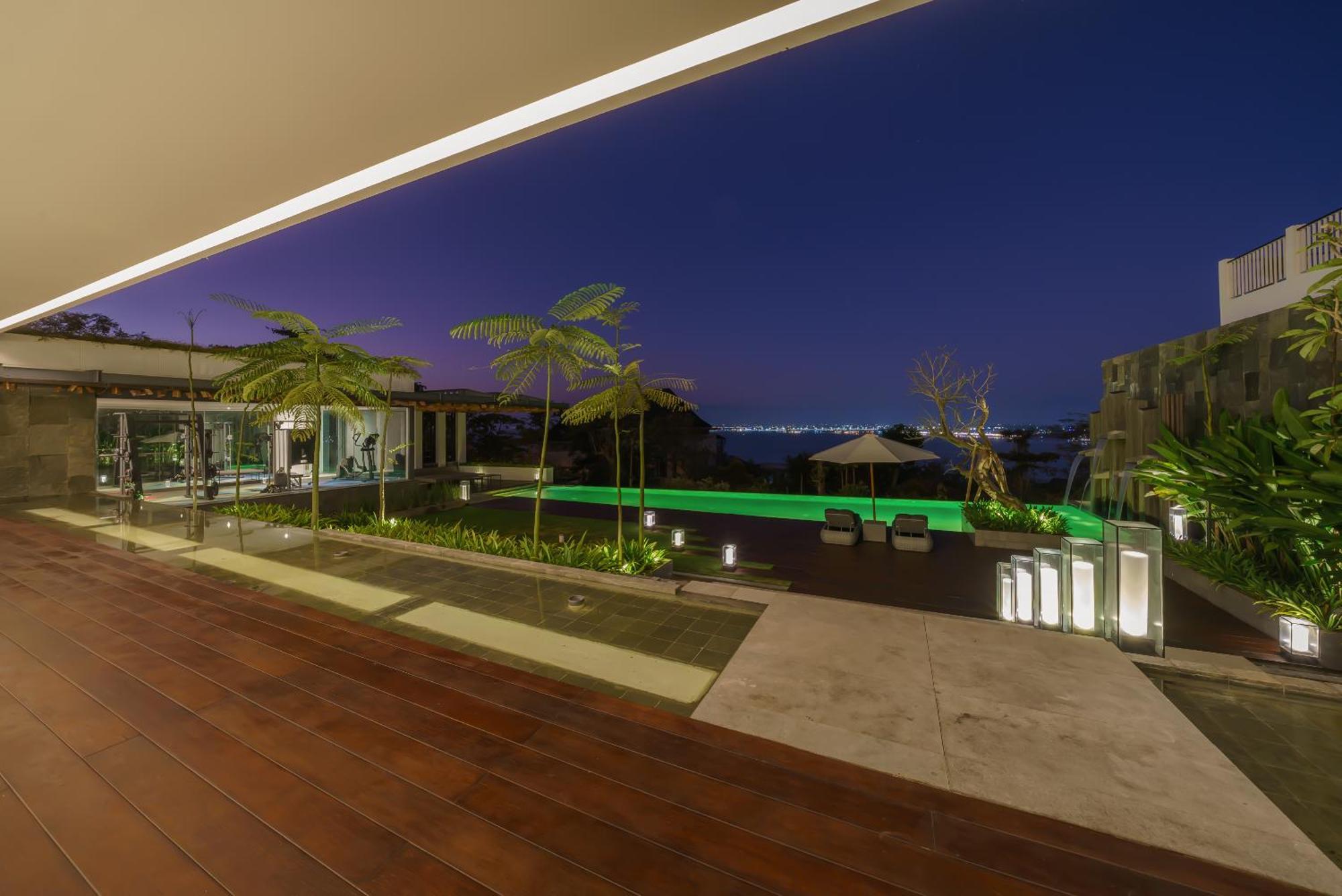 Beyond The Sea - Luxe Sea View Villa In Jimbaran ภายนอก รูปภาพ
